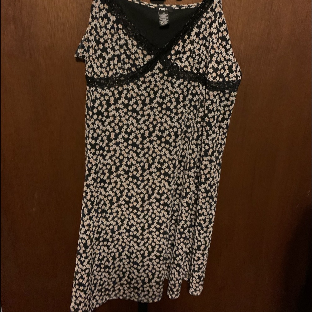 Very cute 90s style dress
